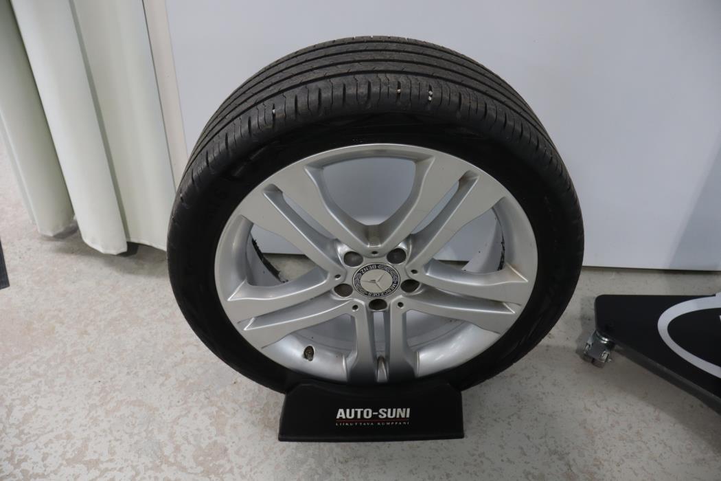 MERCEDES-BENZ GLA 2015