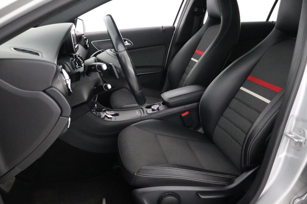 MERCEDES-BENZ A 2013