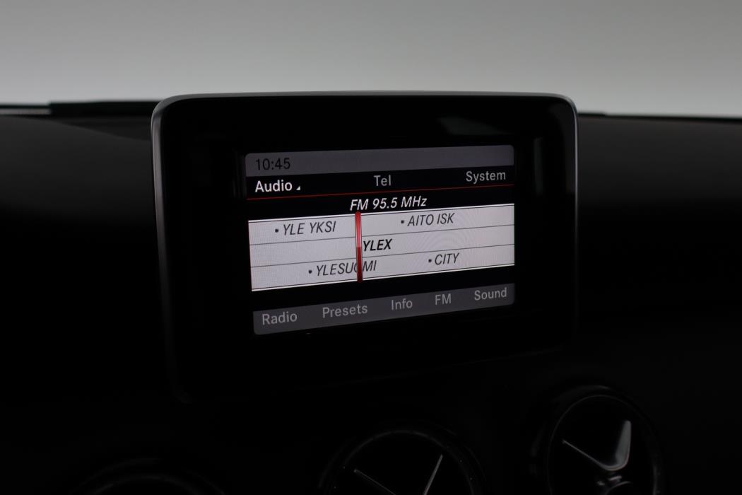 MERCEDES-BENZ A 2013