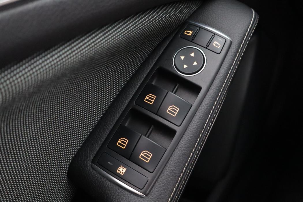 MERCEDES-BENZ A 2013