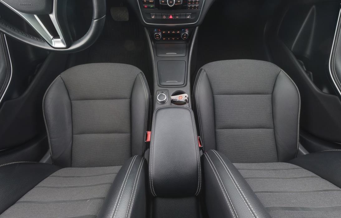 MERCEDES-BENZ A 2013