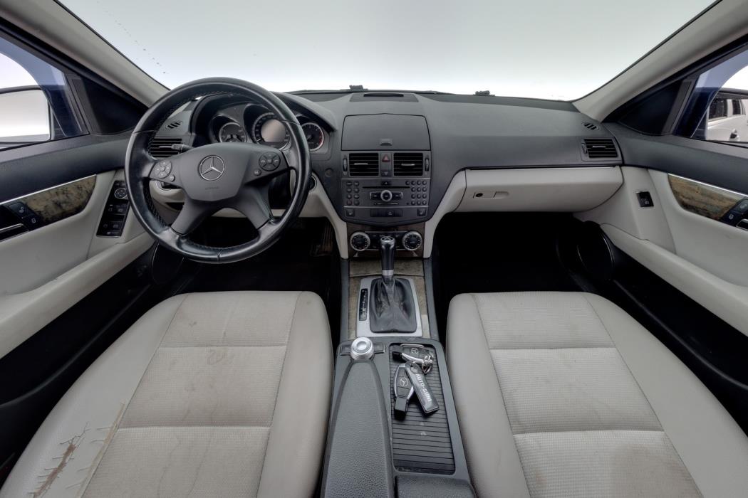 MERCEDES-BENZ C 2010