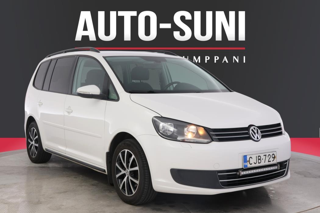VOLKSWAGEN Touran 2013