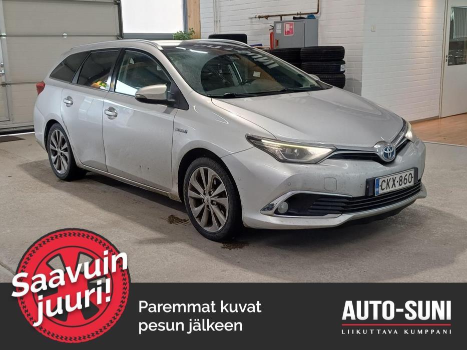TOYOTA Auris 2015