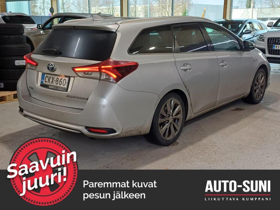 TOYOTA Auris 2015