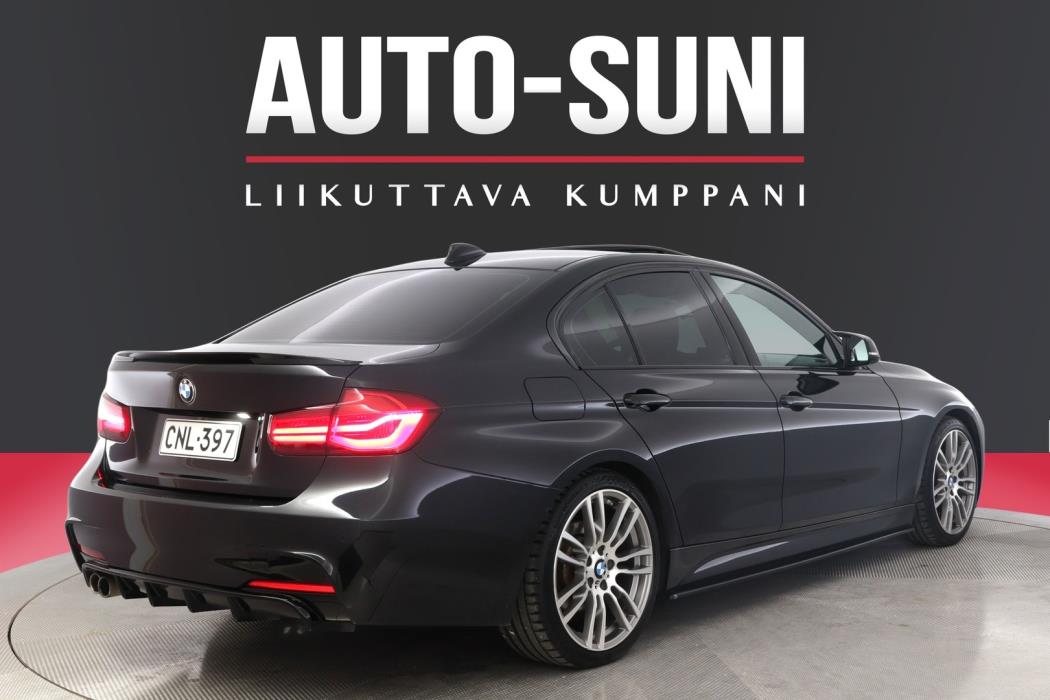 BMW 330 2016