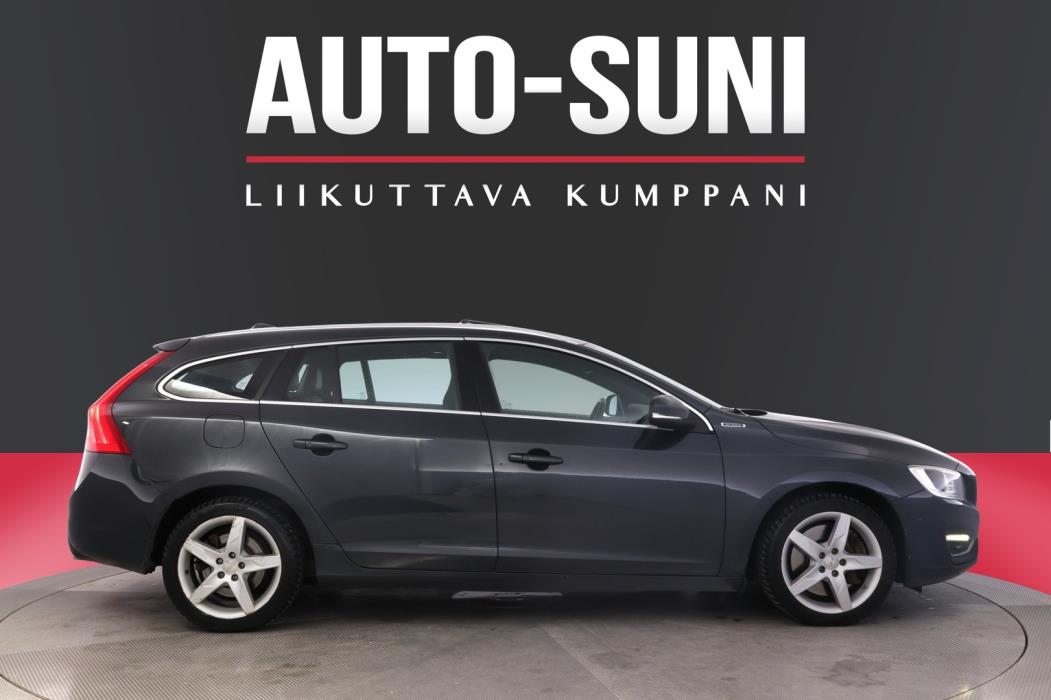 VOLVO V60 2017