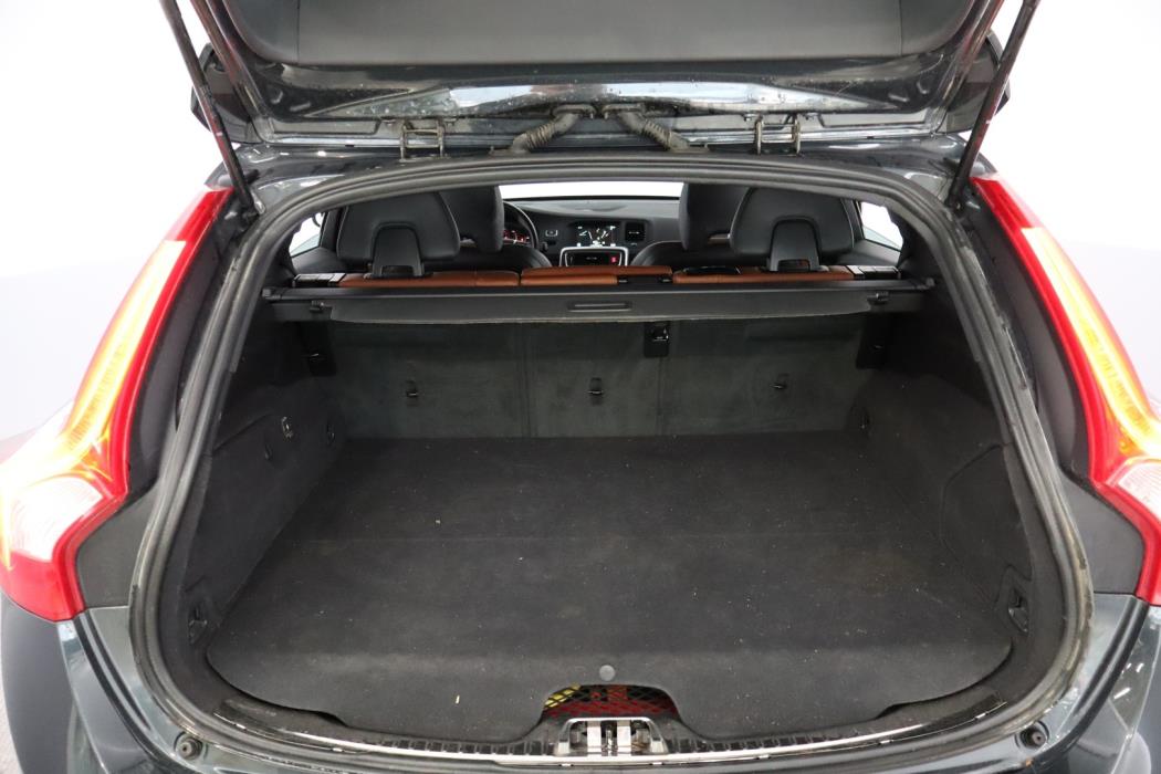 VOLVO V60 2017