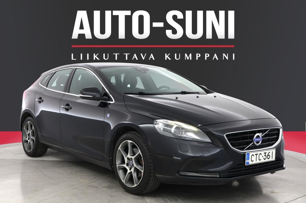 VOLVO V40 2015