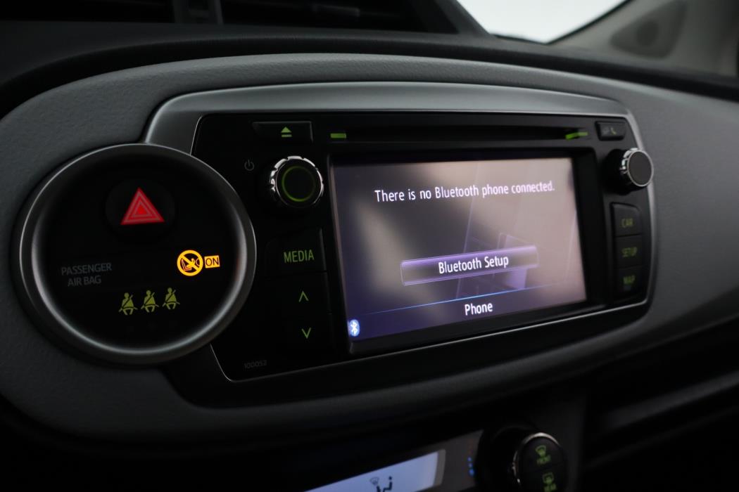 TOYOTA Yaris 2012