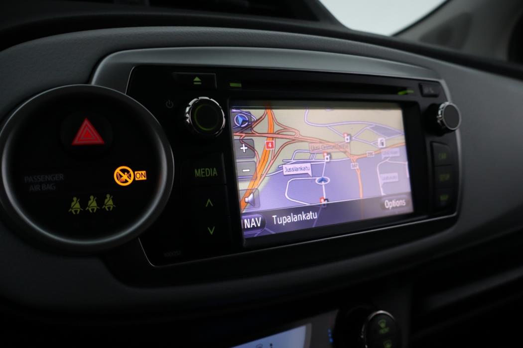 TOYOTA Yaris 2012