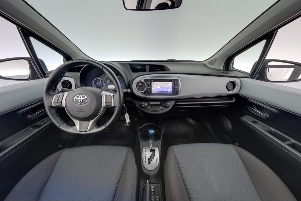 TOYOTA Yaris 2012