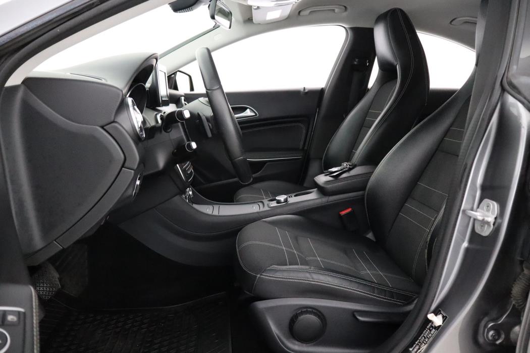 MERCEDES-BENZ CLA 2015