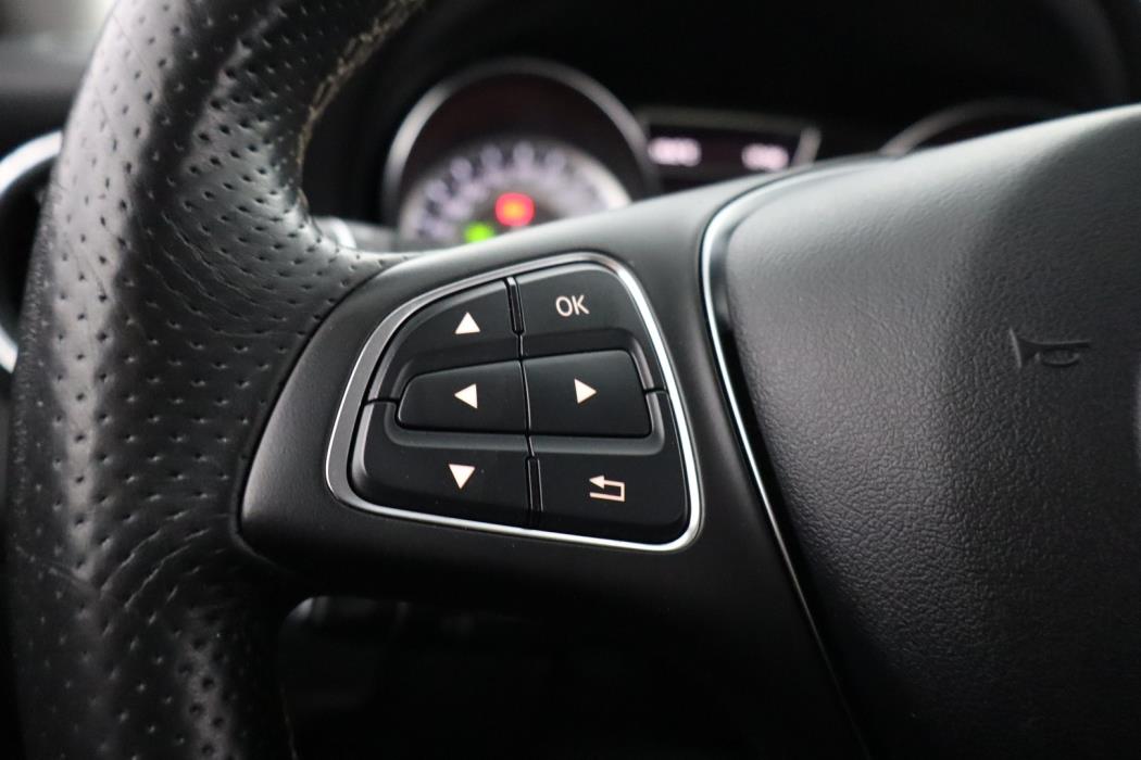 MERCEDES-BENZ CLA 2015