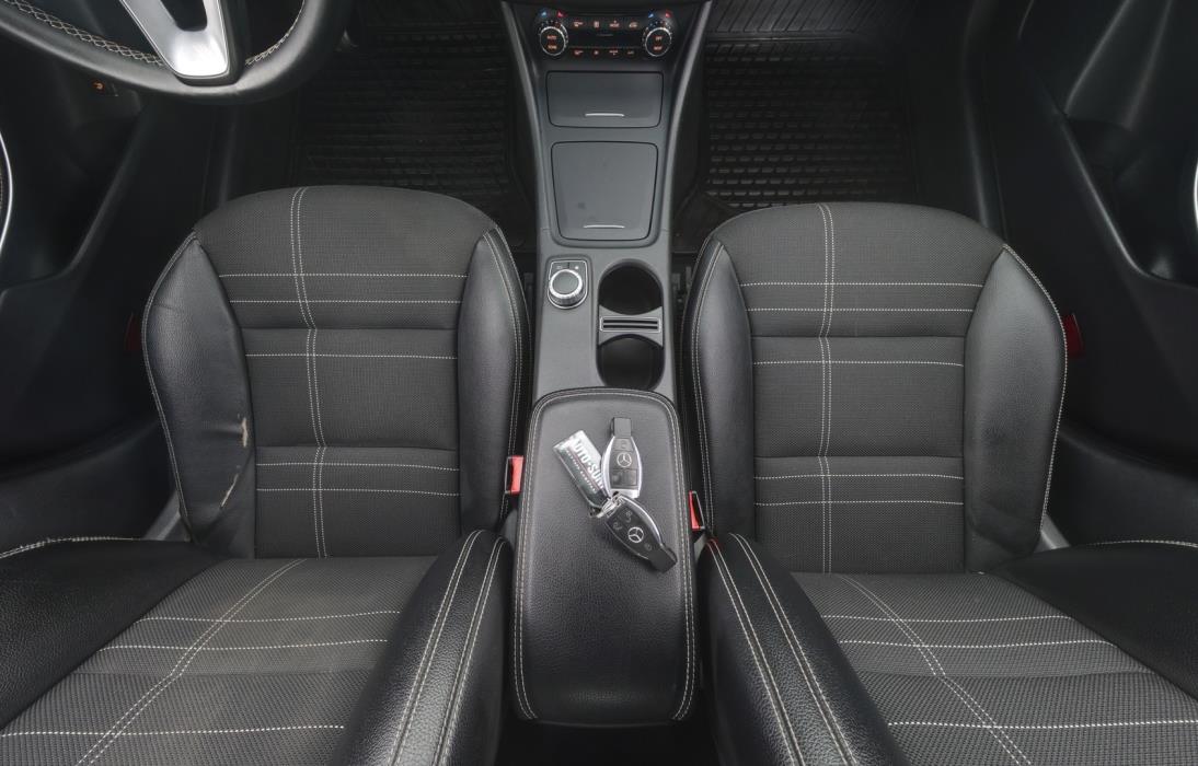 MERCEDES-BENZ CLA 2015