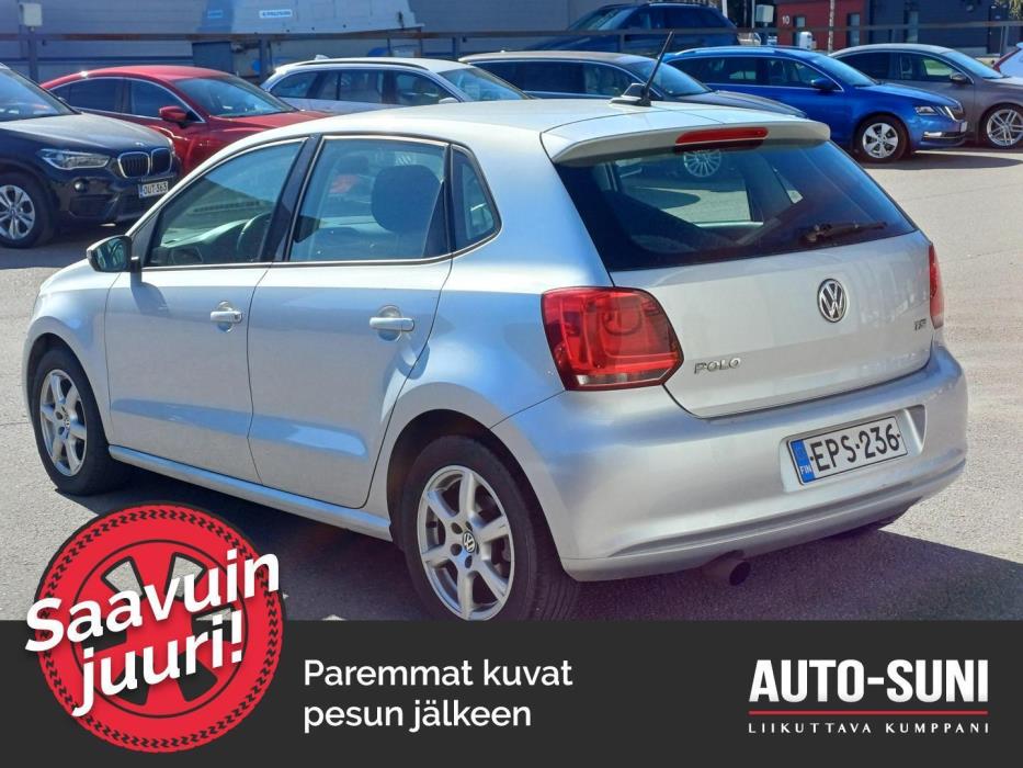 VOLKSWAGEN Polo 2013