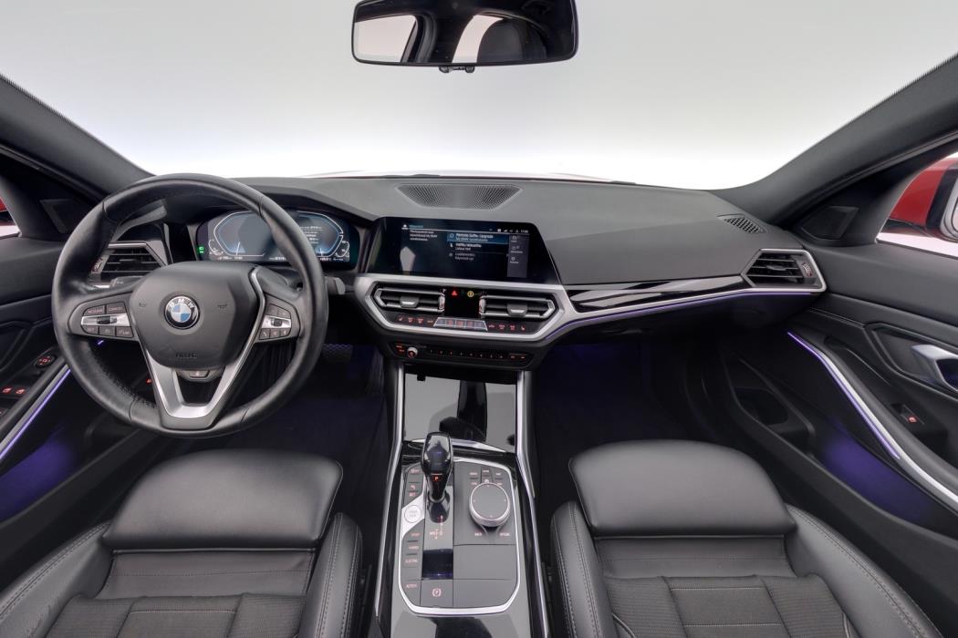 BMW 330 2020