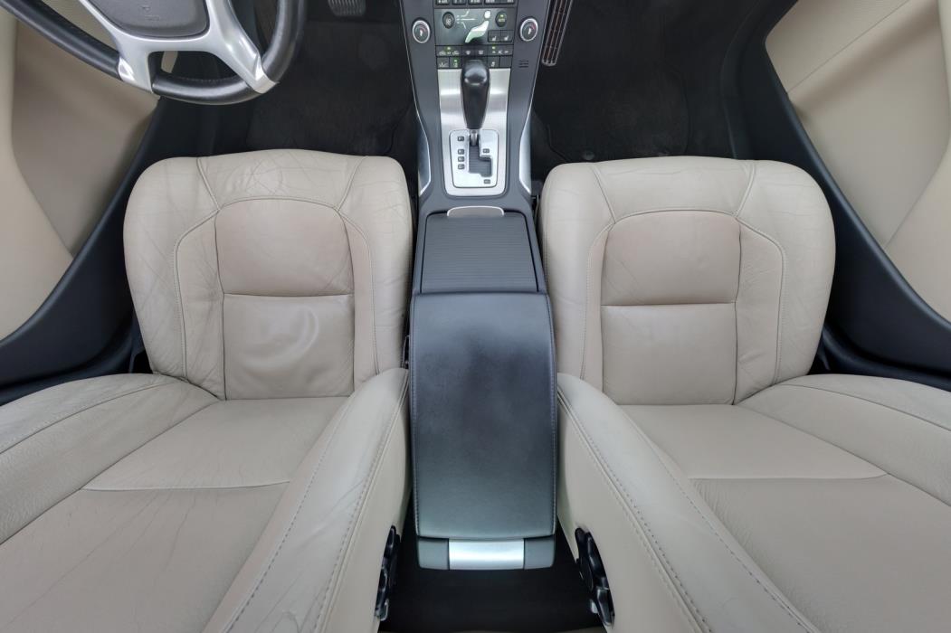 VOLVO S80 2010