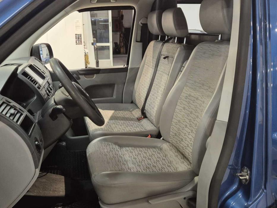 VOLKSWAGEN Transporter 2010