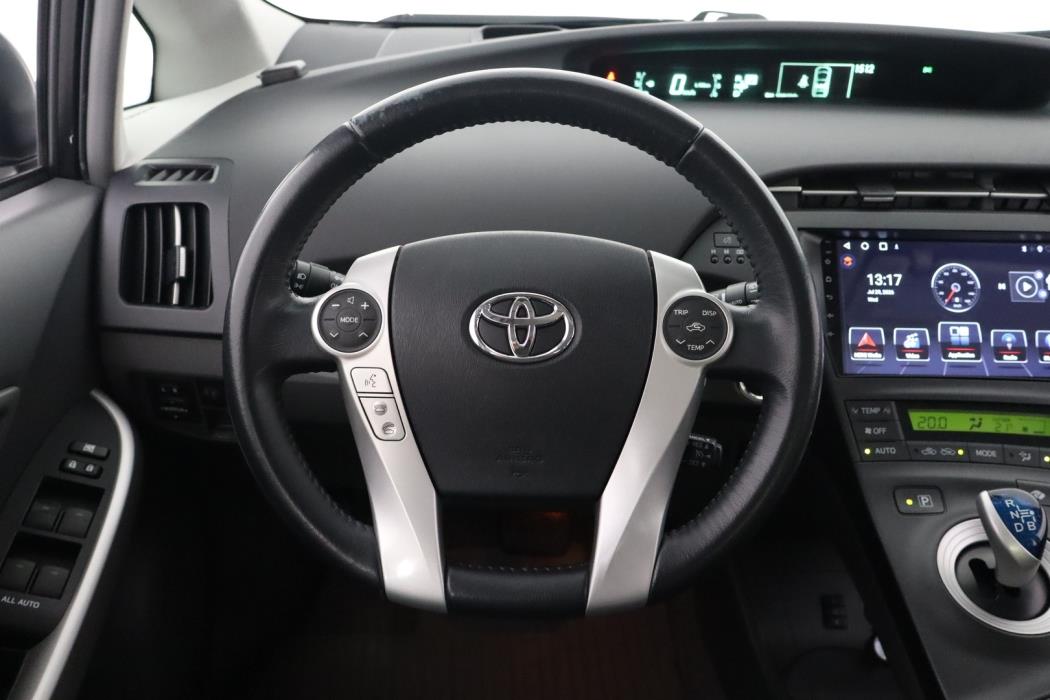 TOYOTA Prius 2012