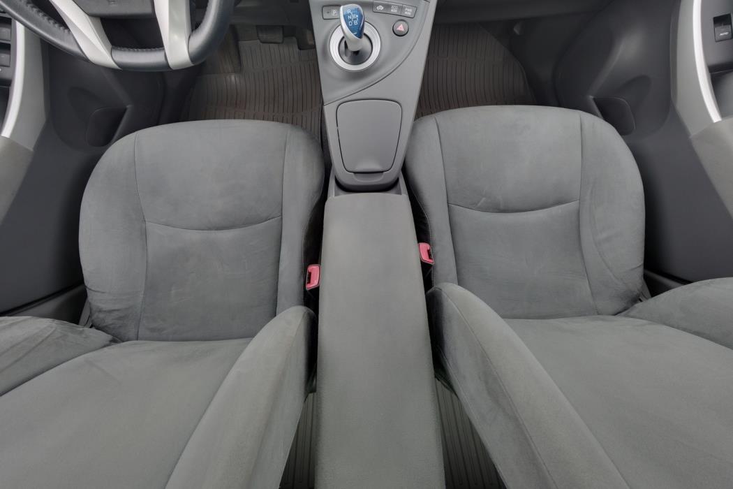 TOYOTA Prius 2012