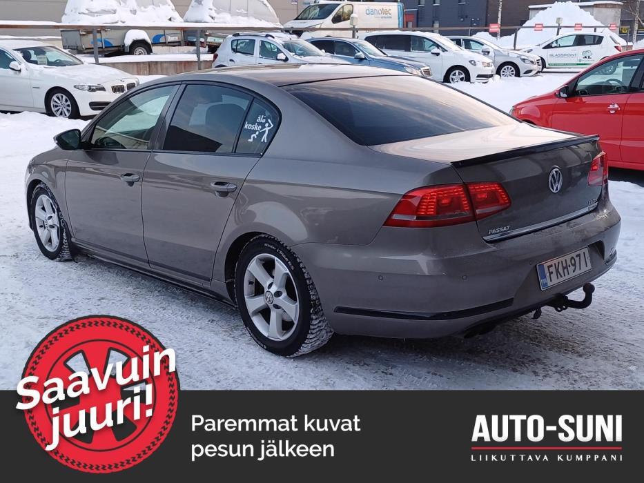 VOLKSWAGEN Passat 2011