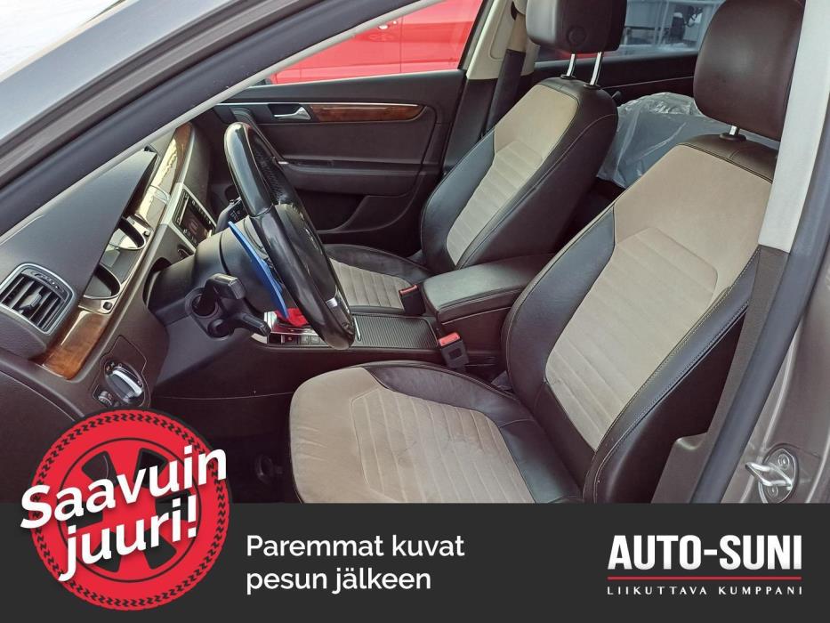 VOLKSWAGEN Passat 2011