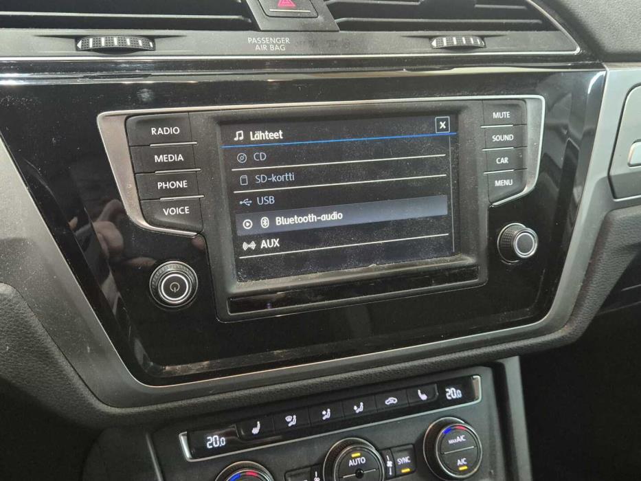 VOLKSWAGEN Touran 2017