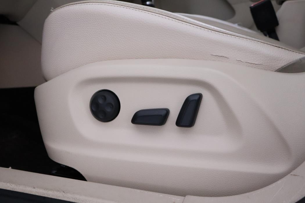 VOLKSWAGEN Tiguan 2014