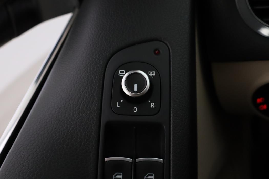VOLKSWAGEN Tiguan 2014