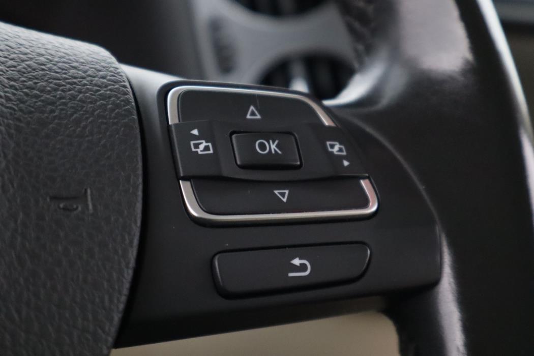 VOLKSWAGEN Tiguan 2014