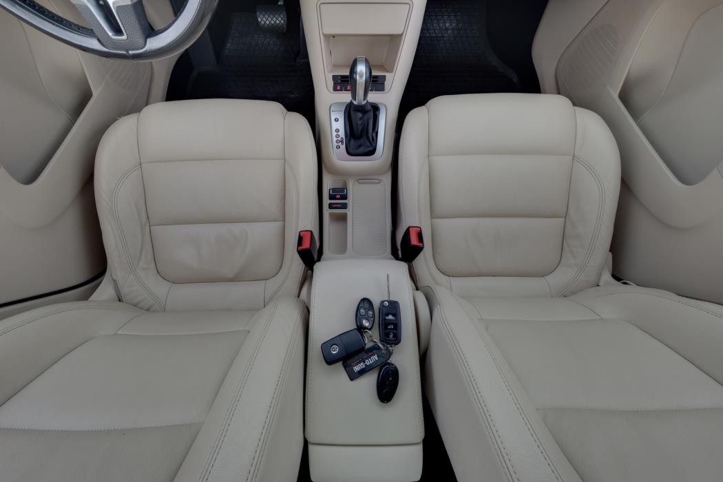 VOLKSWAGEN Tiguan 2014