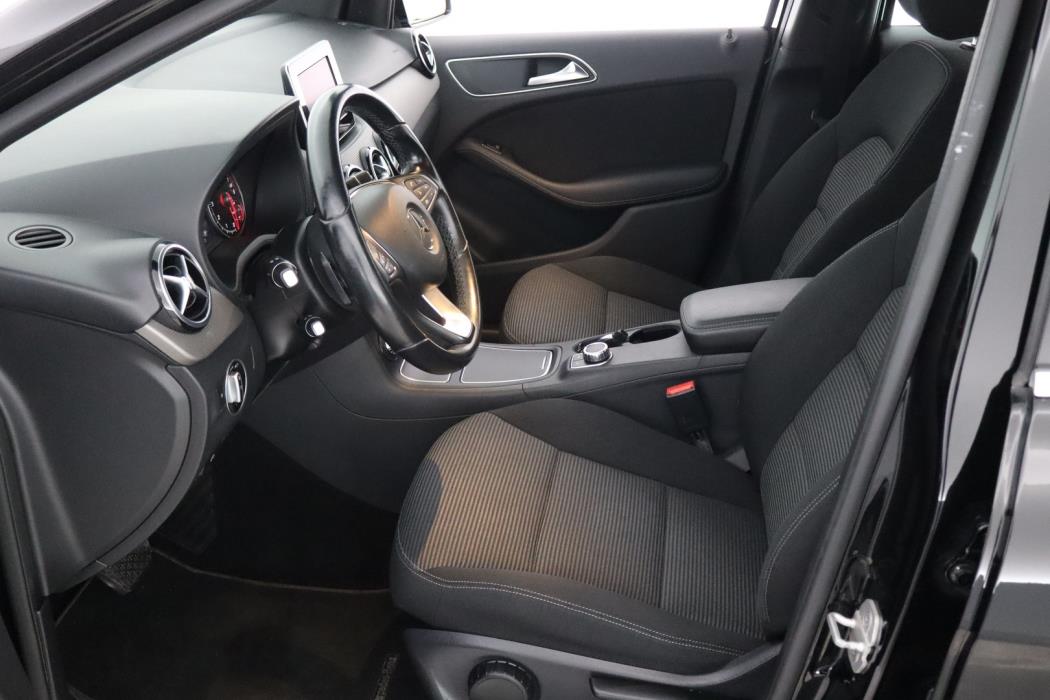 MERCEDES-BENZ B 2015
