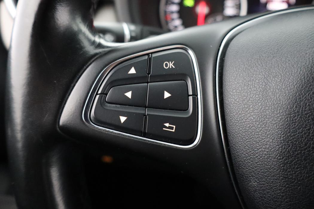 MERCEDES-BENZ B 2015