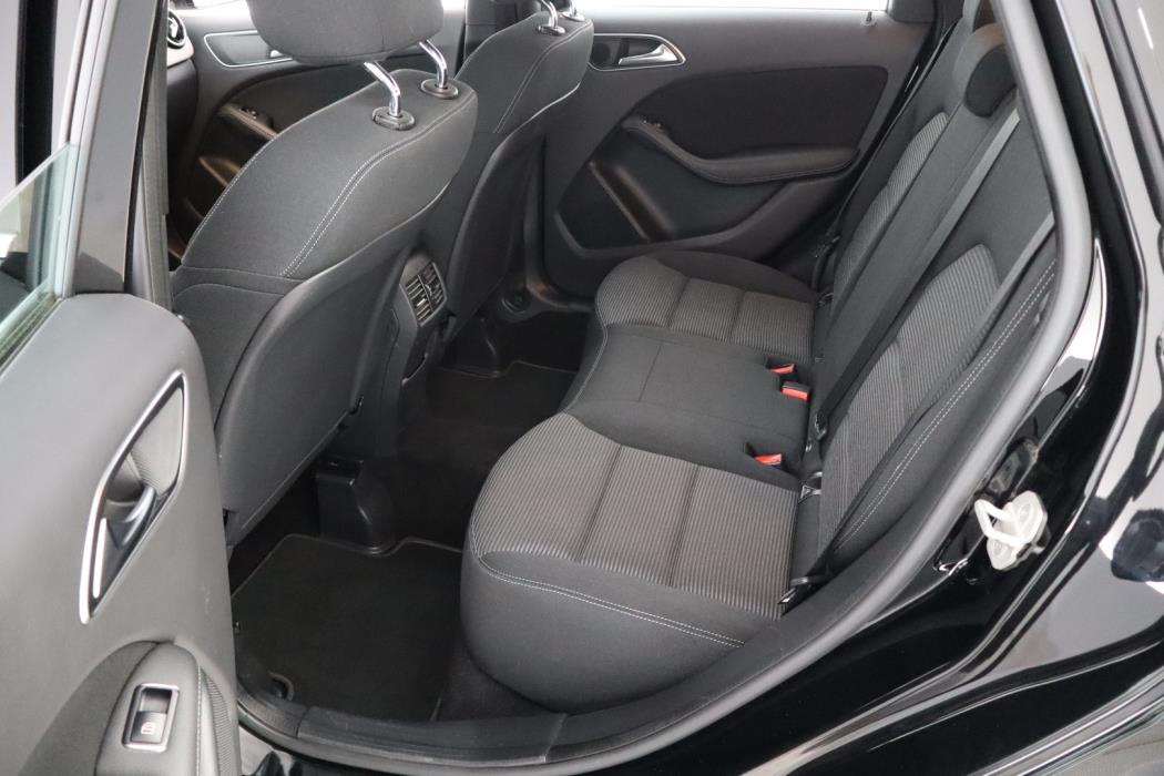 MERCEDES-BENZ B 2015