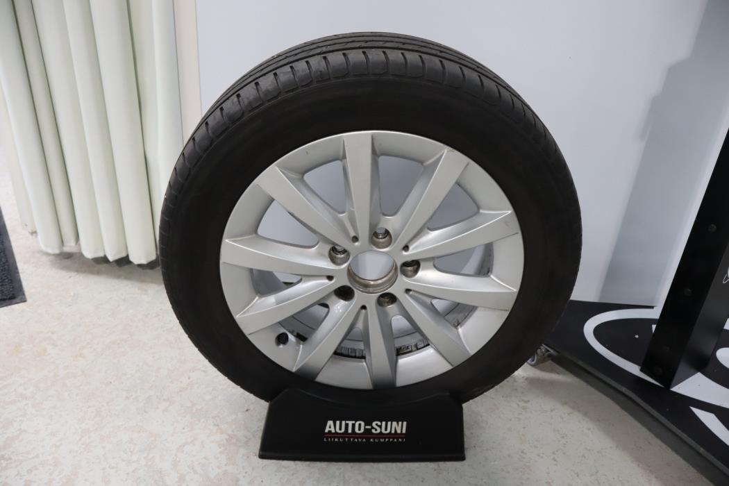 MERCEDES-BENZ B 2015