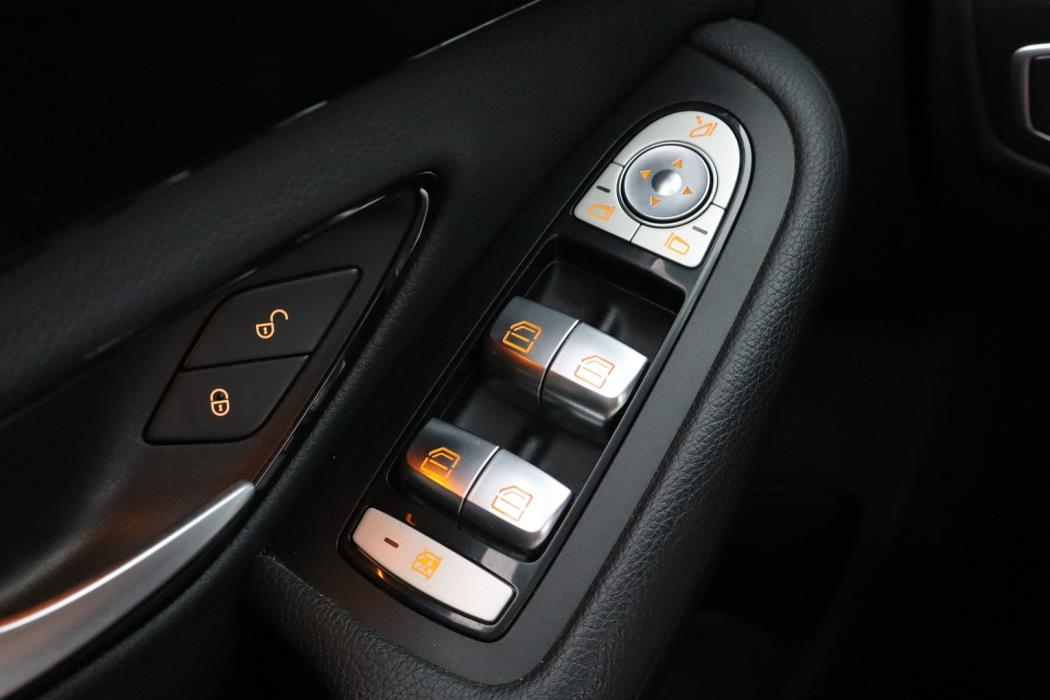 MERCEDES-BENZ C 2016