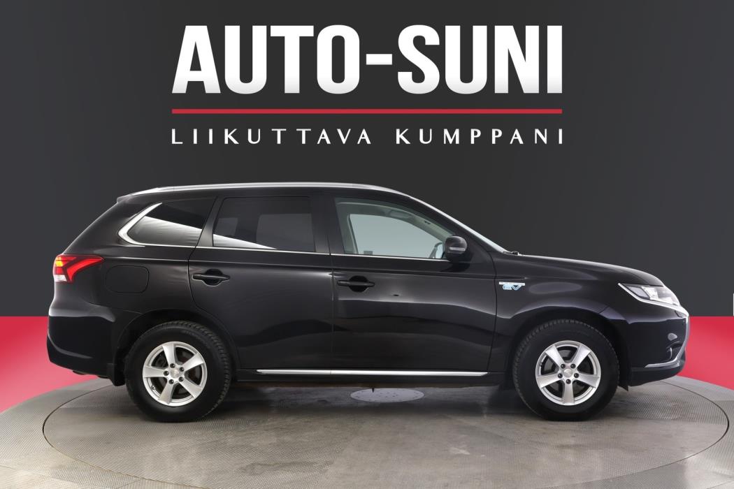 MITSUBISHI Outlander PHEV 2016