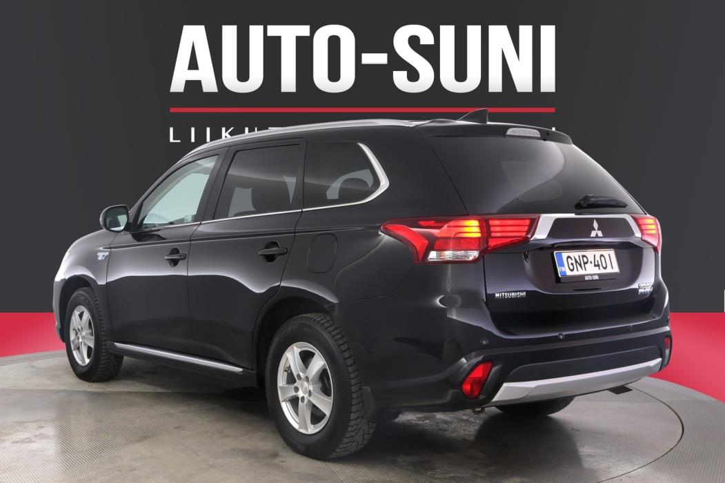 MITSUBISHI Outlander PHEV 2016