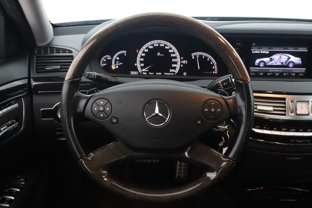 MERCEDES-BENZ S 2010
