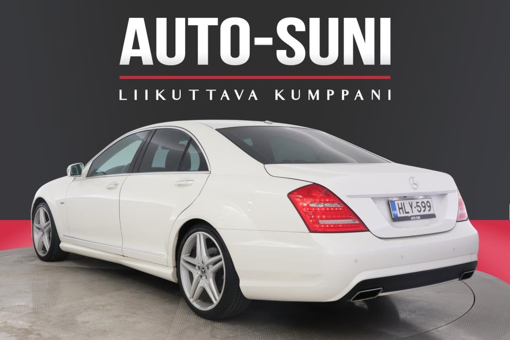 MERCEDES-BENZ S 2010