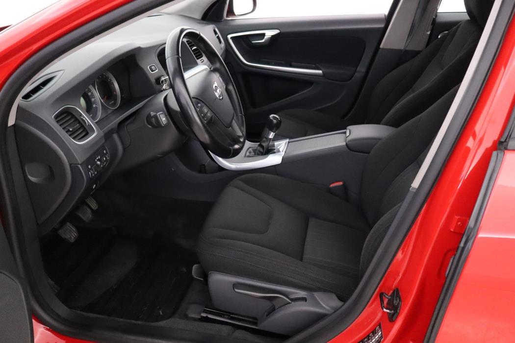 VOLVO V60 2013
