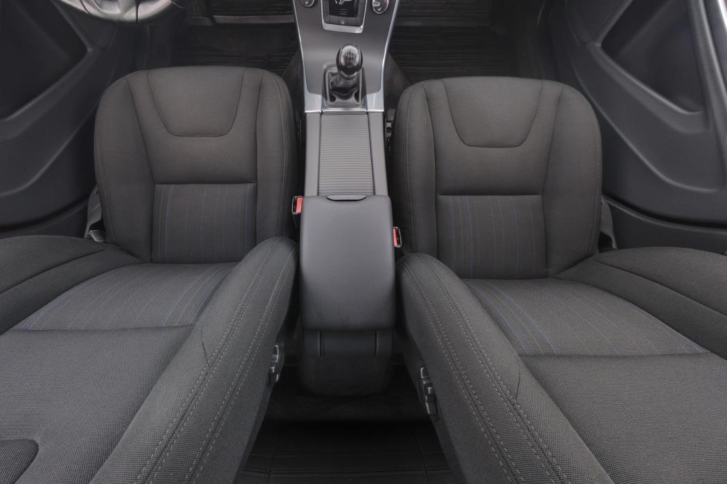 VOLVO V60 2013
