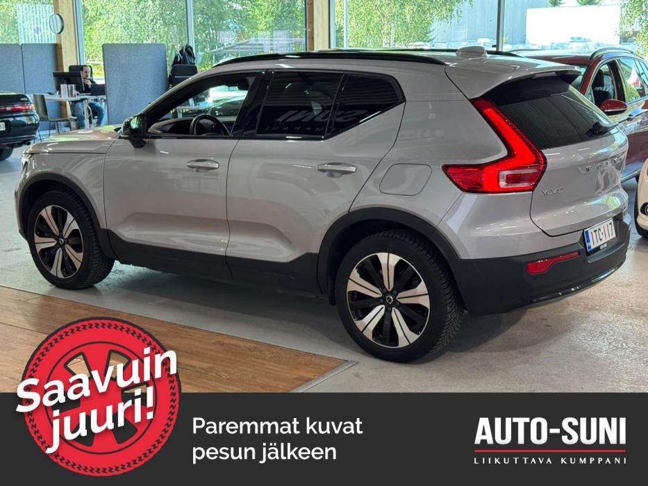 VOLVO XC40 2023