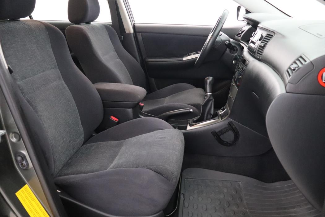 TOYOTA Corolla 2002