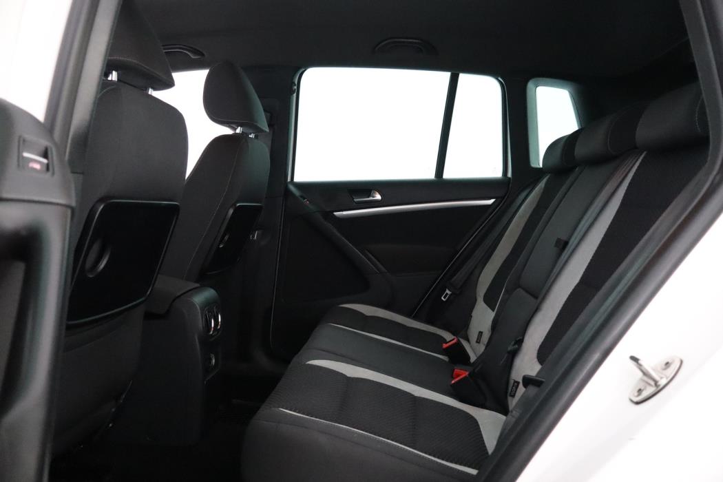 VOLKSWAGEN Tiguan 2013