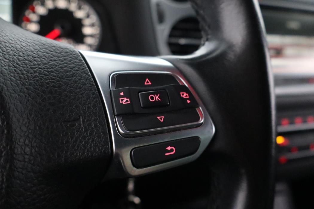 VOLKSWAGEN Tiguan 2013