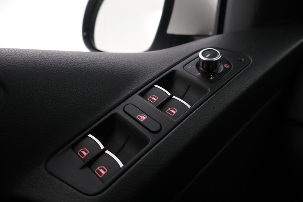 VOLKSWAGEN Tiguan 2013