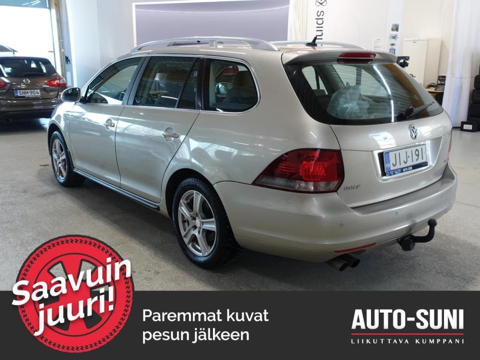 VOLKSWAGEN Golf 2012