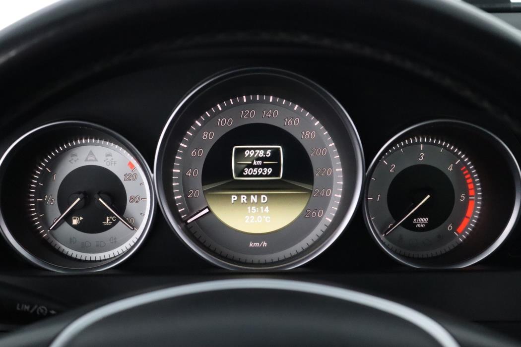 MERCEDES-BENZ C 2011